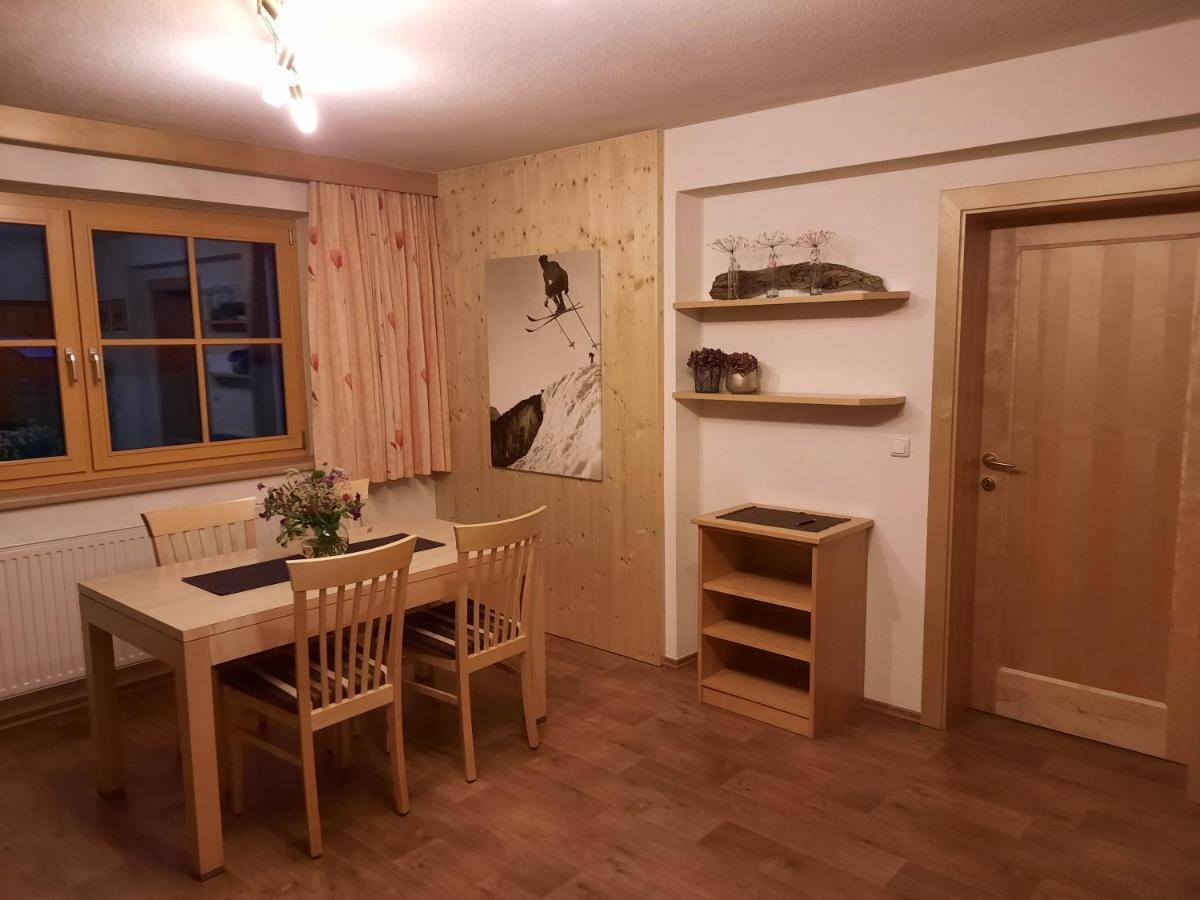 Apartamento Haus Untergand Sankt Anton am Arlberg Exterior foto