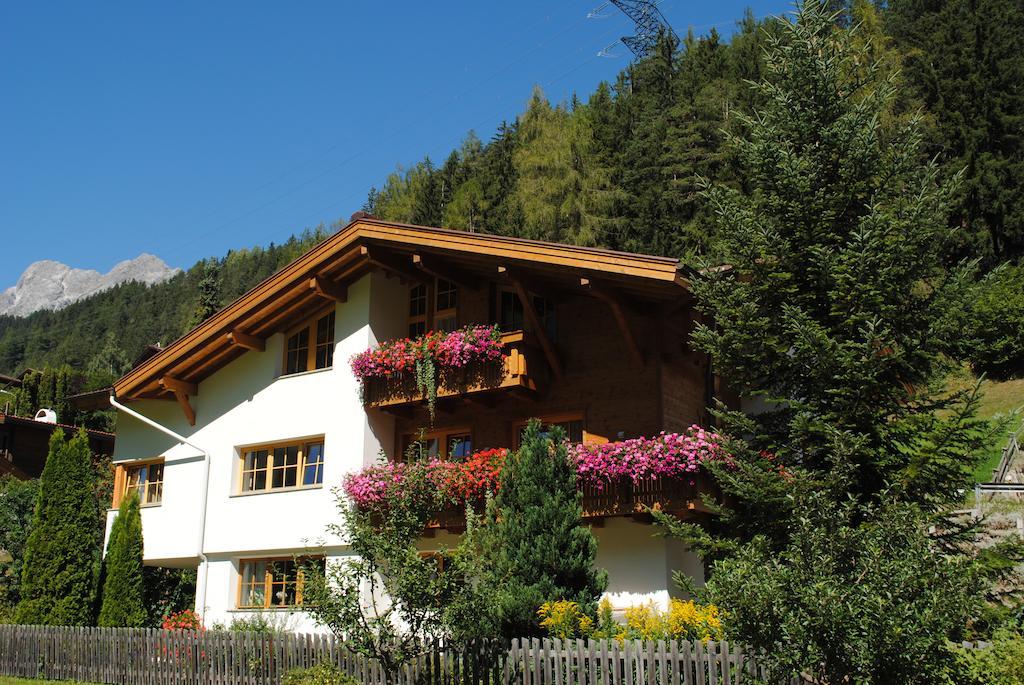 Apartamento Haus Untergand Sankt Anton am Arlberg Exterior foto